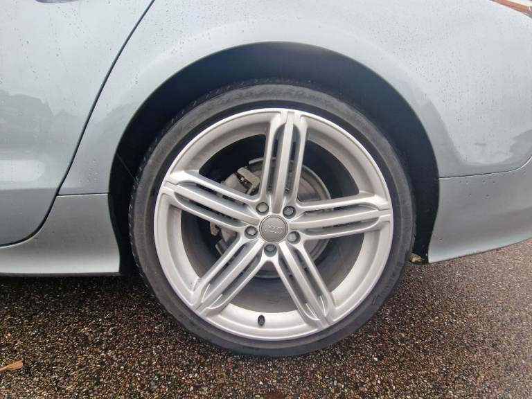 Audi A7 S line (2012) 3.0 TDI V6 S line Sportback 5dr Diesel S Tronic quattro Euro 5 (s/s) (204 ps)