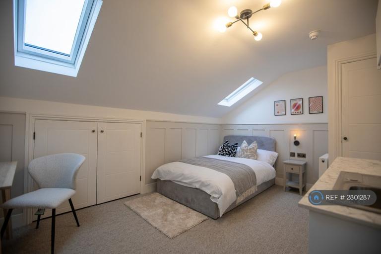 1 bedroom in Bishopstoke Road, Eastleigh, SO50 (#2801287)