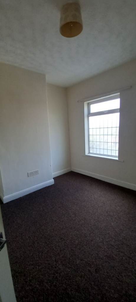 **TO LET**173 LOWER BRYAN STREET** 2 BEDROOM** HANLEY**NO DEPOSIT** DSS ACCEPTED** 