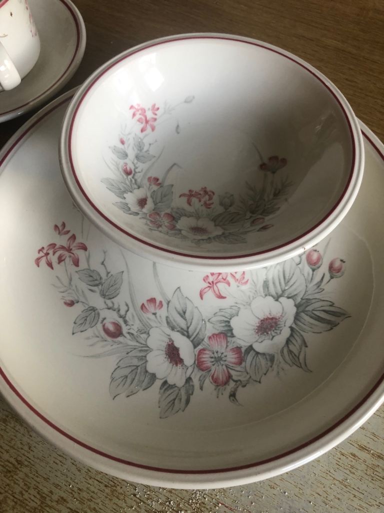 Dinner/tea set 