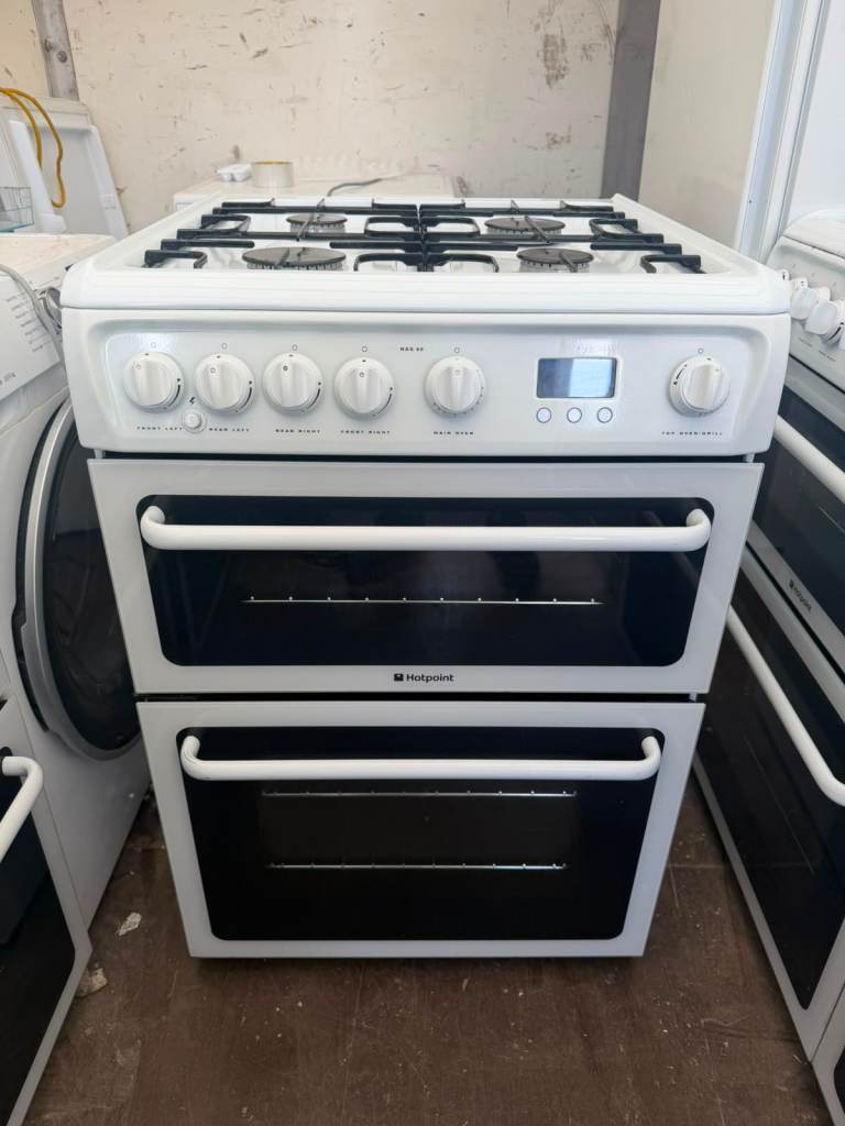 Hotpoint White Gas Cooker with Double Oven – As Good As New - Cash on delivery -