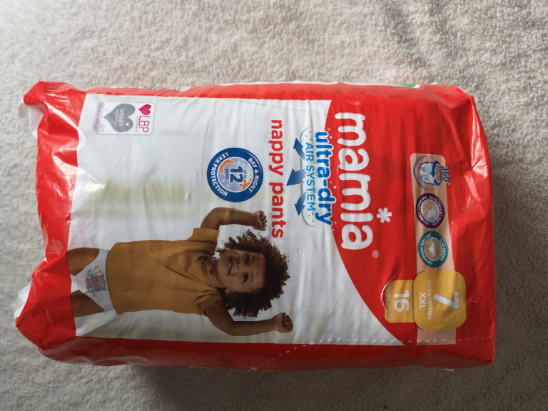 New Mamia XXL Ultra-Dry air system nappy pants size 7