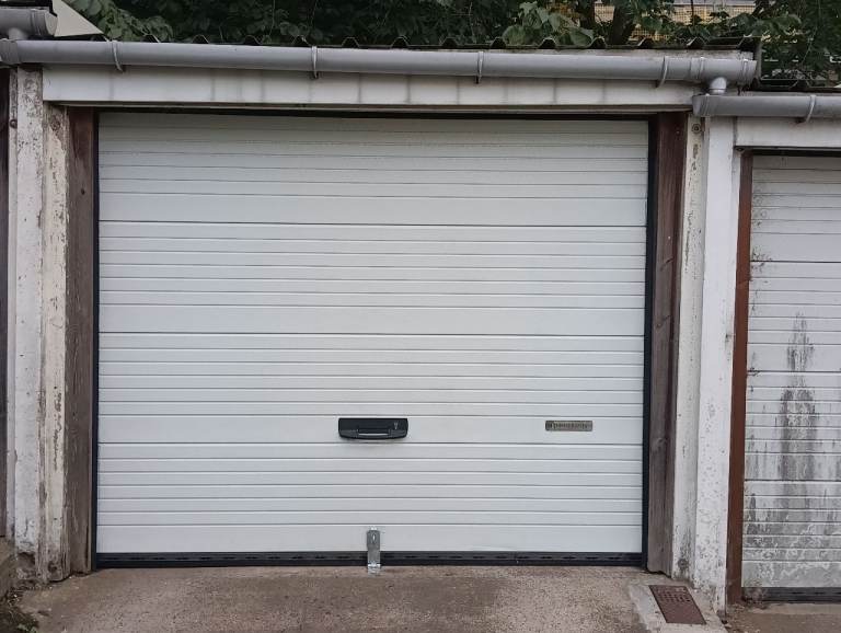 Single Lock-Up Garage to Let – Salvesen Crescent, Silverknowes, Edinburgh, EH4 5JN