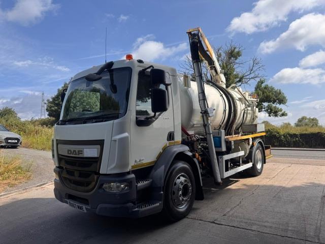 2017 67 DAF LF 260 Euro 6 WHALE medium volume jet/vacuum tanker gully arm