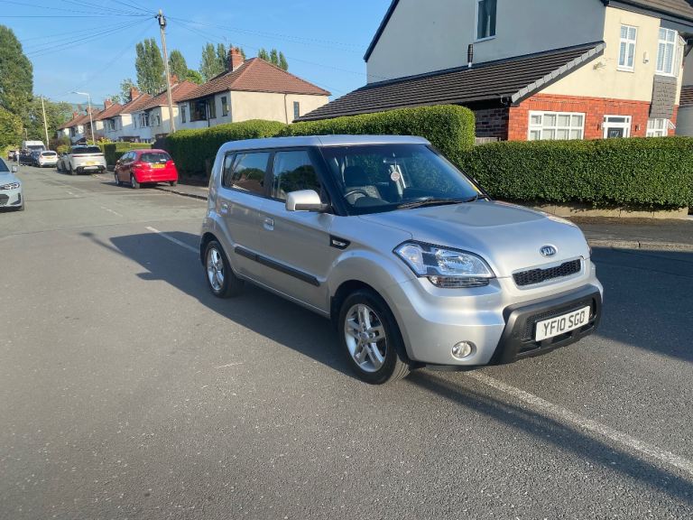LOW MILEAGE FULL SERVICE HISTORY 2 KEYS