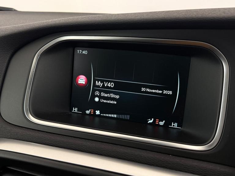 2016 Volvo V40 D2 [120] Momentum Nav Plus 5dr Geartronic HATCHBACK DIESEL Automatic