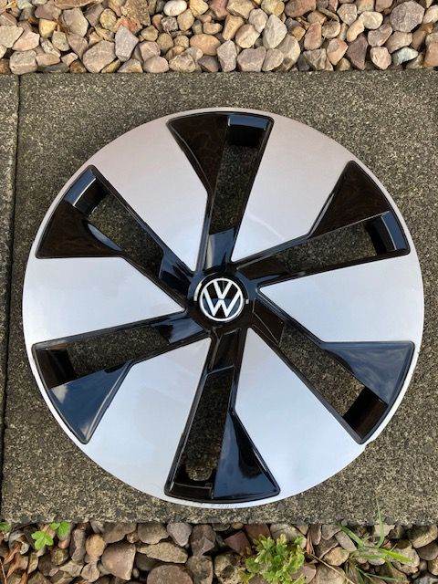 Volkswagen ID3 wheel trim 18” – 1 only – silver & black highlight - Part number – 10A.601.147.B