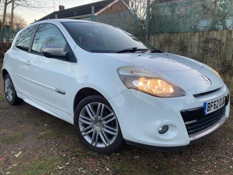 Renault Clio Dynamique TomTom 1.2 TCE * World Series Kit * Red Leather *1 OWNER*