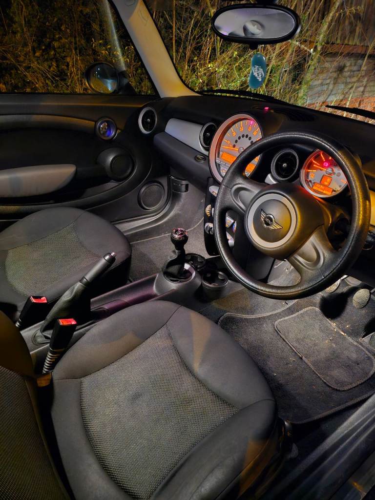 Mini One 1.4 Manual **FRESH MOT GREAT EXAMPLE**