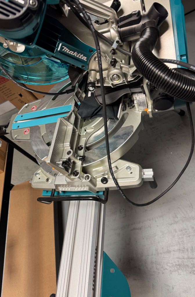 Makita LS1019 Chop Saw and Makita WST06 Stand 