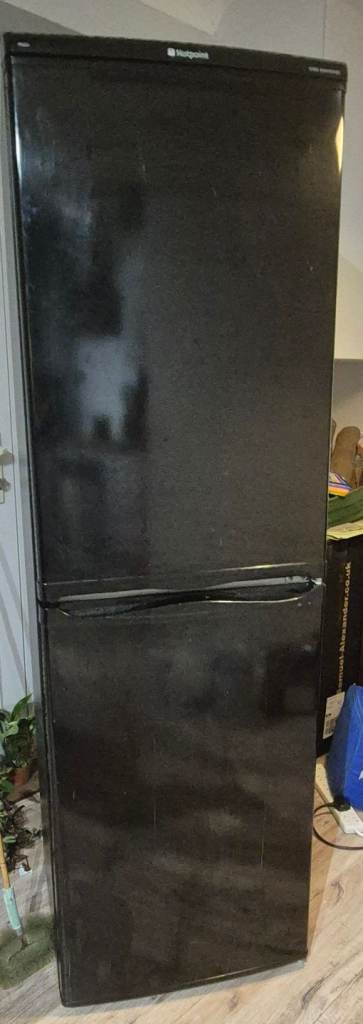 Hot point fridge freezer 
