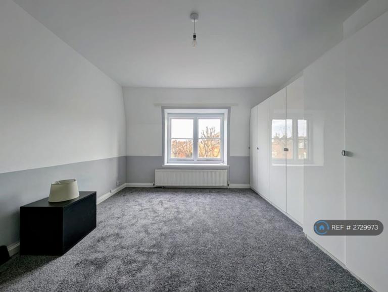 2 bedroom flat in Erpingham Road, London, SW15 (2 bed) (#2729973)