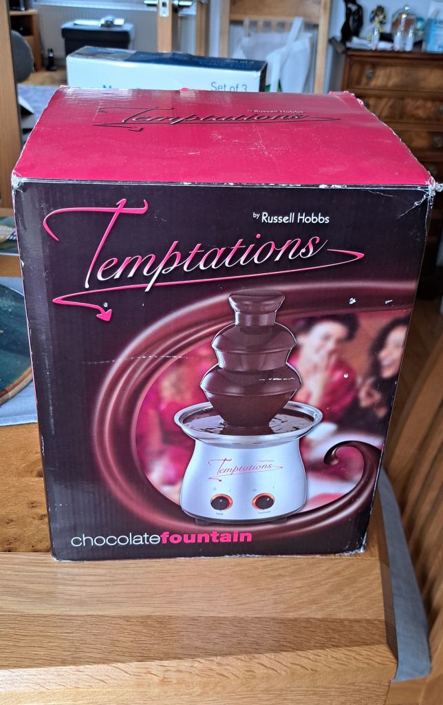 Chocolate fondue machine