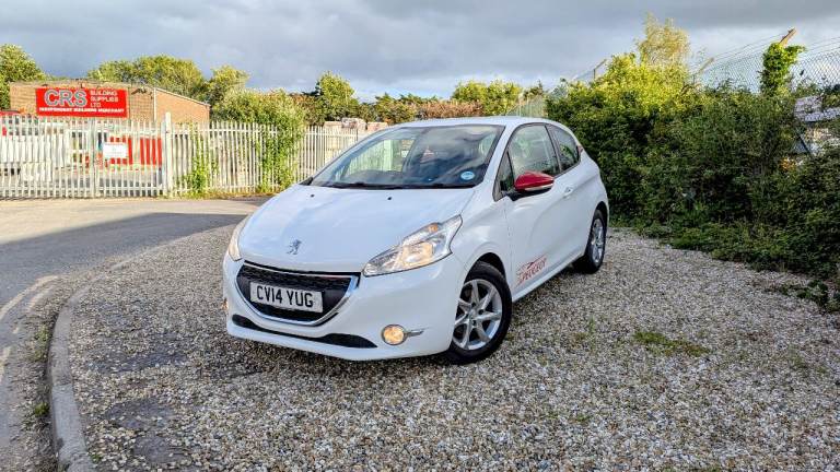 Peugeot, 208, Hatchback, 2014, Manual, 1398 (cc), 3 doors