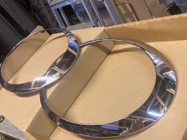Mini R56 chrome headlight trims part nos 149905/6