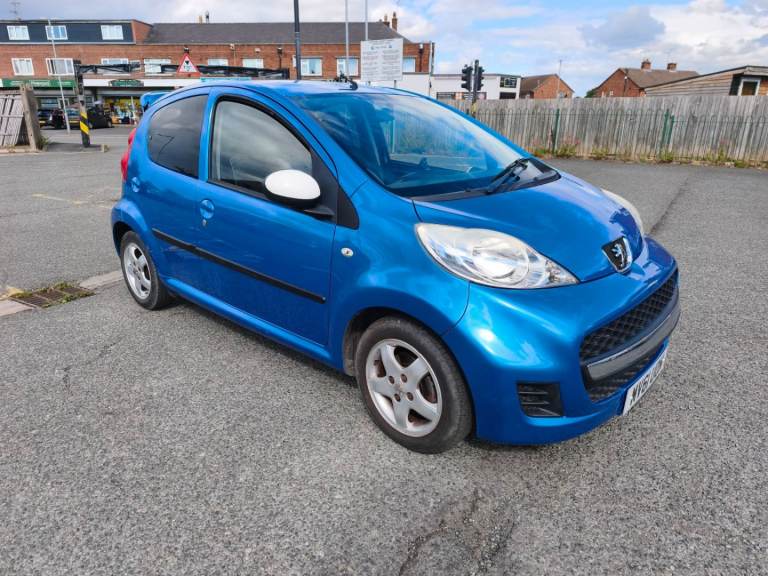 Peugeot, 107, Hatchback, 2011, Manual, 998 (cc), 5 doors