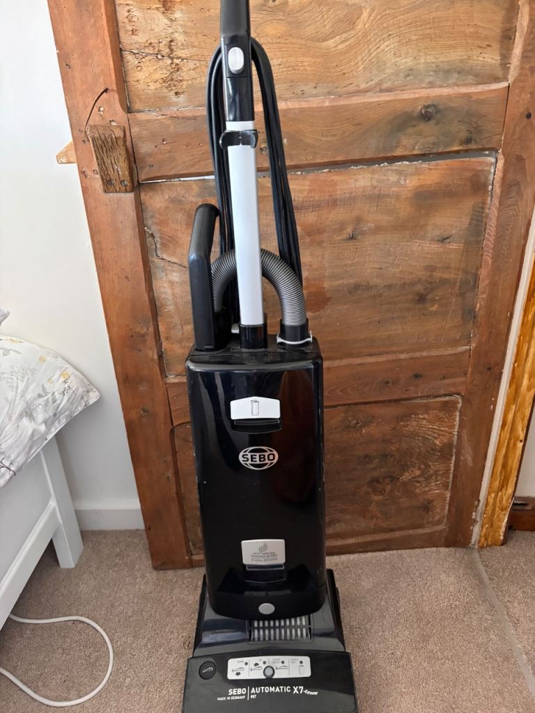 SEBO AUTOMATIC X7 ePower Upright Vacuum Cleaner - Black Pet Model