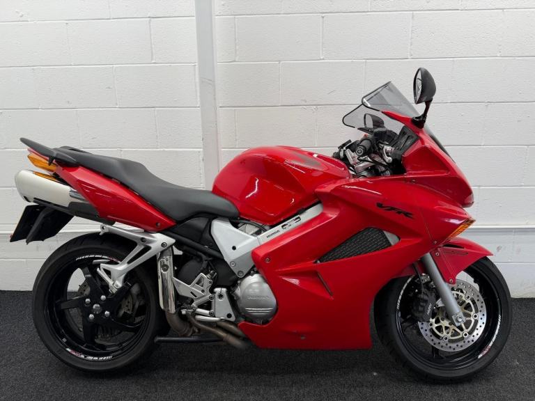 HONDA VFR800F - LONG MOT - 3 MONTHS WARRANTY