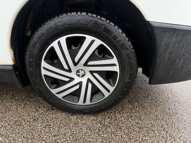 2015 PEUGEOT EXPERT PRO LWB 2.0hdi 6speed van Dispatch transit 