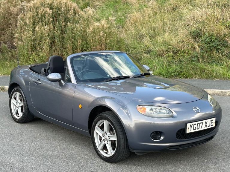Mazda MX5 1.8i Roadster 5 Speed Manual - Detachable Hardtop Optional