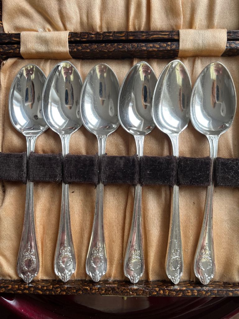 Set of 6 vintage William Page &Co. Spoons 