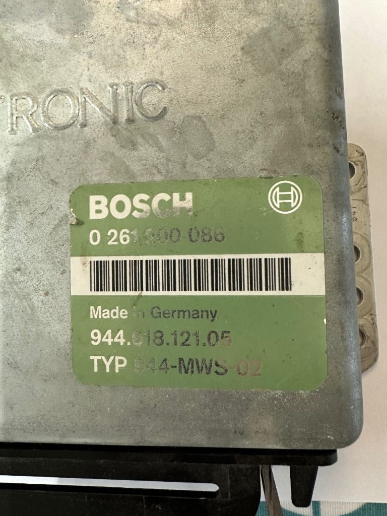 Porsche 944 engine ECU