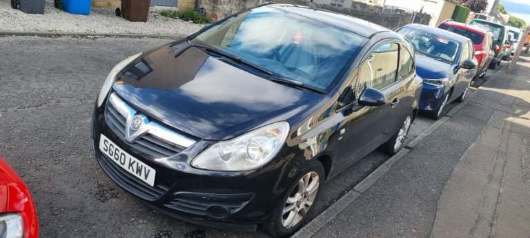 Black Vauxhall Corsa 1.3