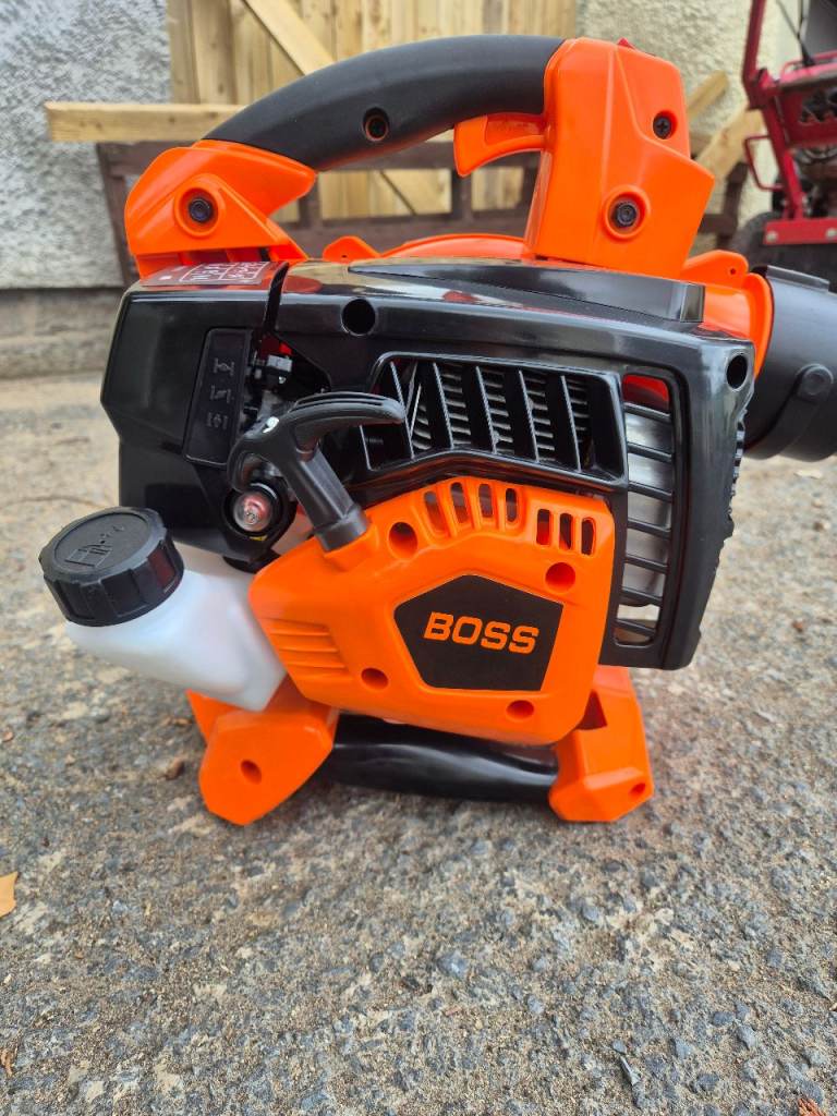 BOSS Petrol Leaf Blower 