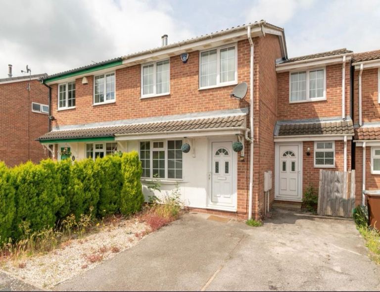 Three bedroom house for rent in Barton Green in Clifton , Nottingham