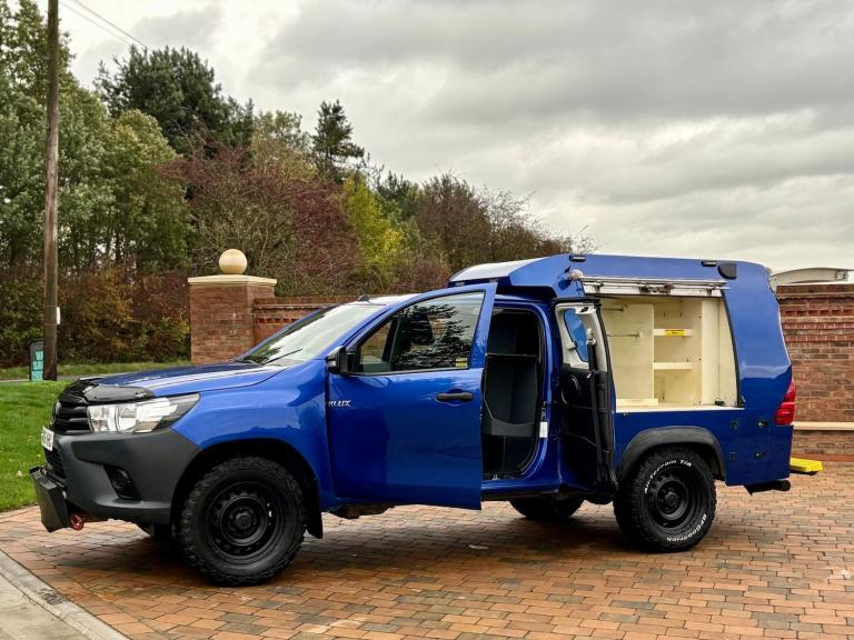 2018 Toyota Hilux Active Extra Cab Pick Up 2.4 D-4D 4x4***Front Winch***240v***Night Heater** PIC...