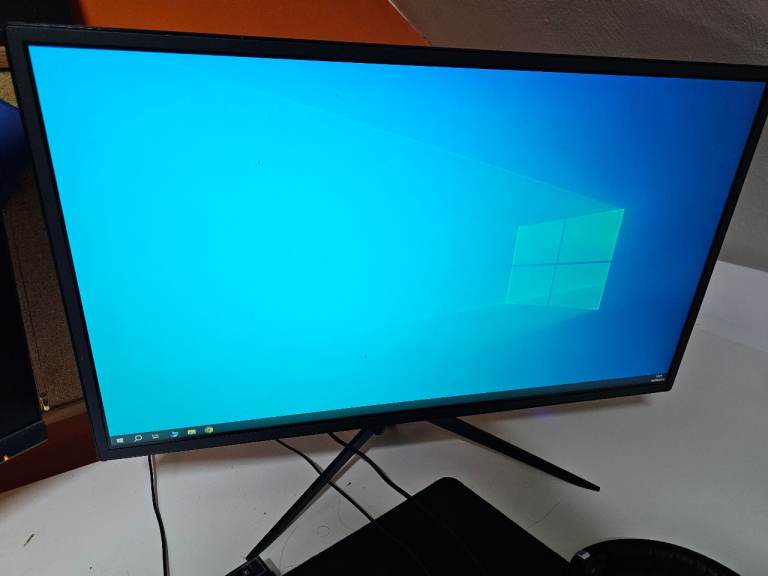 Neutron Lab 28-inch 4k Monitor 