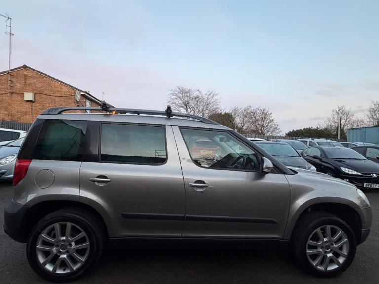 2010 Skoda Yeti 2.0 TDI CR Elegance 4x4 5dr HATCHBACK DIESEL Manual