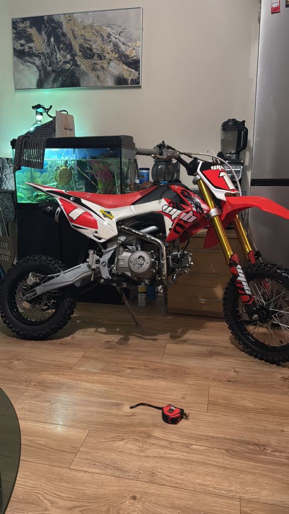 Pit bike