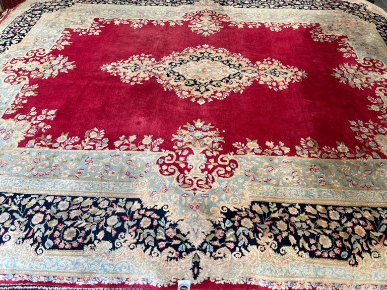 Persian kirman rug 275x360cm