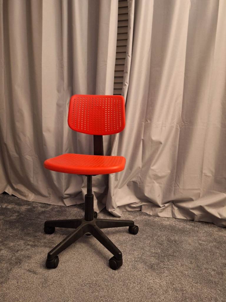 Ikea swivel desk chair