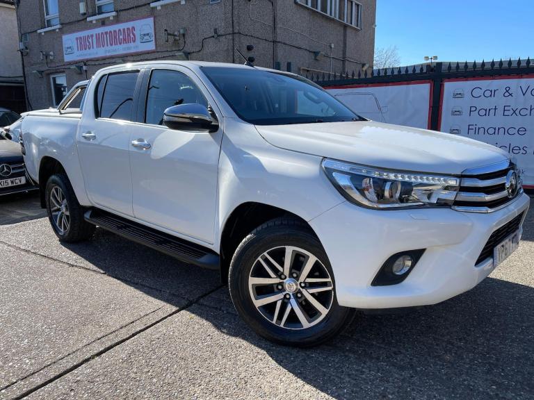2018 Toyota Hilux 2.4 D-4D Invincible 4WD Euro 6 (s/s) 4dr (TSS, 3.5t) PICK UP Diesel Manual