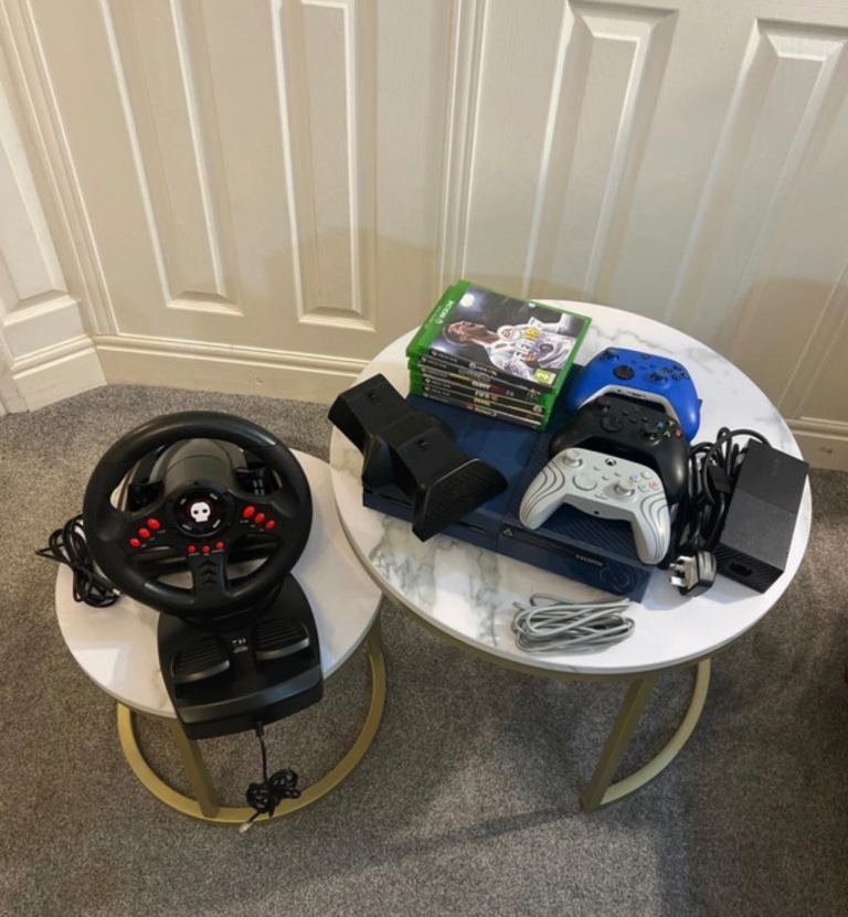 Xbox 1 TB & accessories Bundle 
