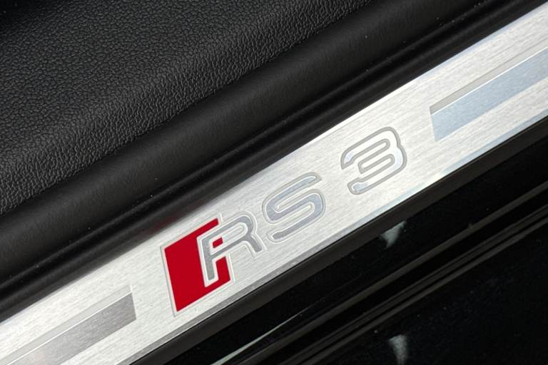 2025 Audi RS3 RS 3 TFSI Quattro Carbon Black 5dr S Tronic HATCHBACK PETROL Automatic