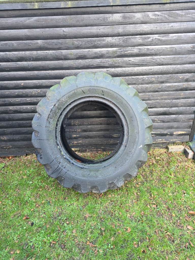 Tractor tyre for flipping, walking, crossfit,gym