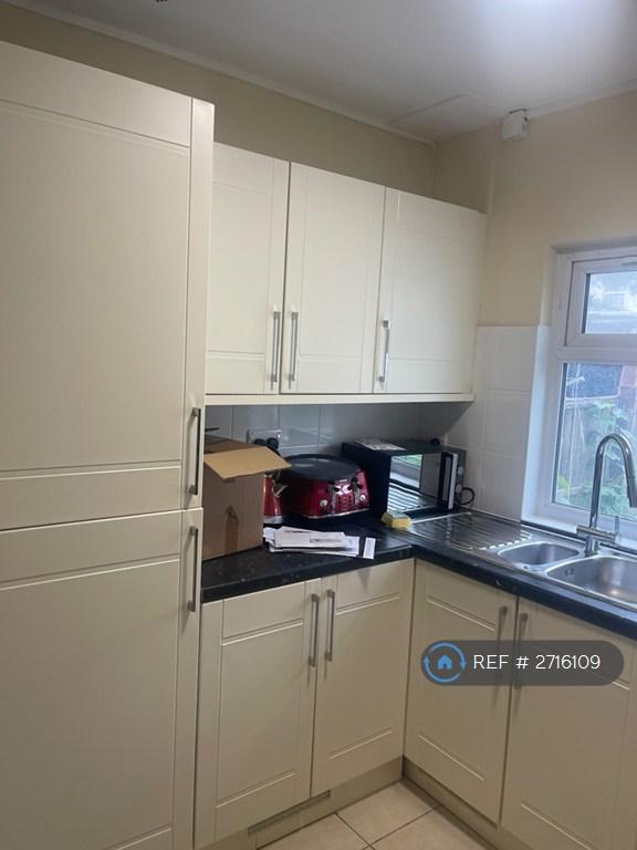 1 bedroom in Leyton, Leyton, E10 (#2716109)