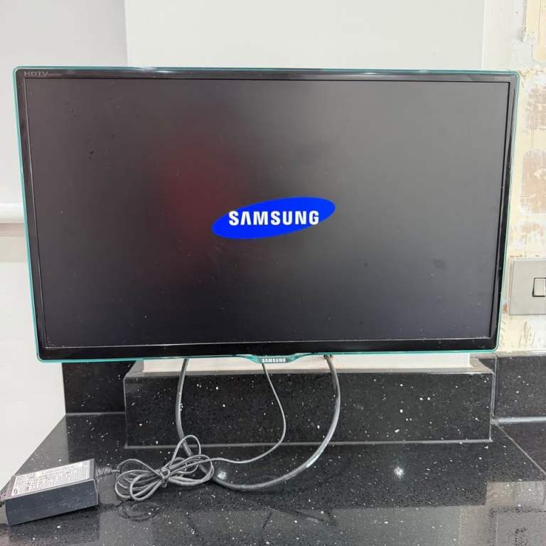 Samsung 23.6-inch Full HD LED Hybrid TV Monitor T24D390EW