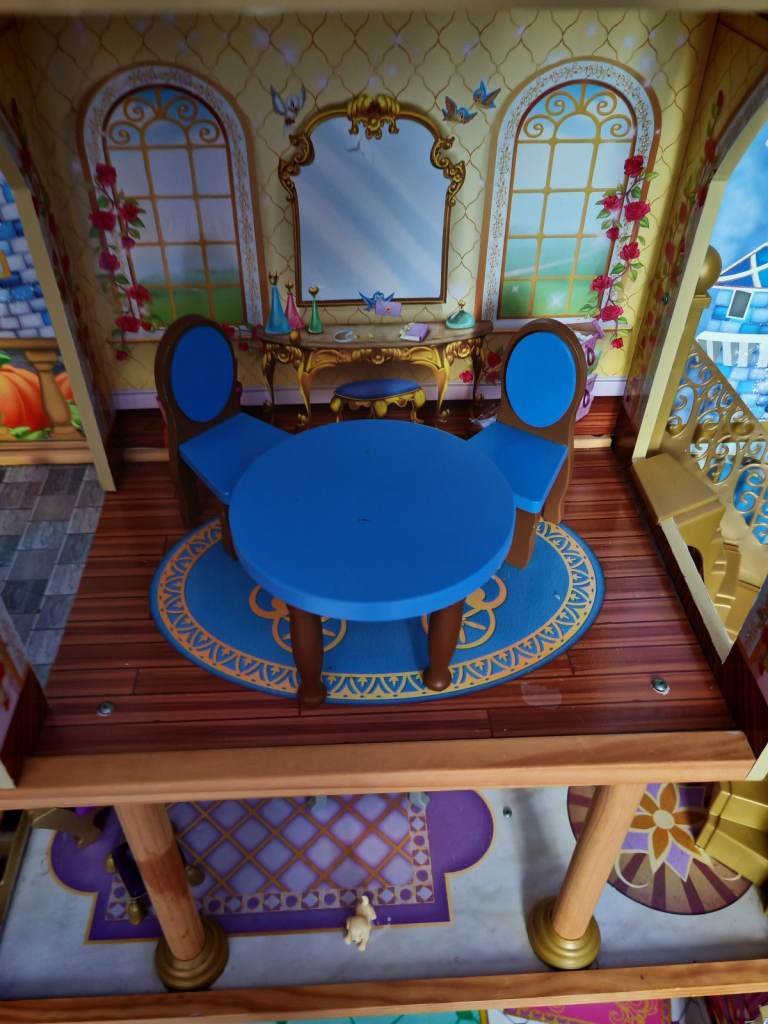 Disneys doll house 