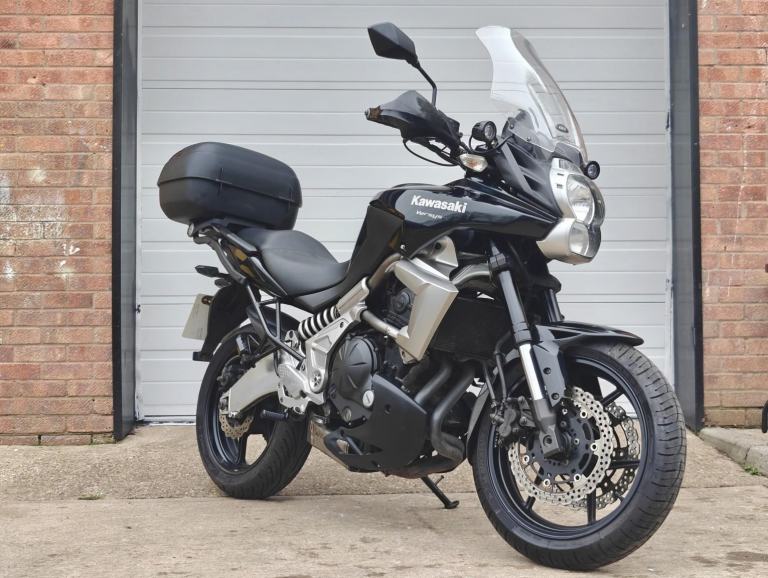 KAWASAKI VERSYS 650 - 2011 Petrol Manual in Black
