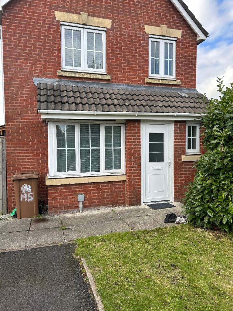3 bed detached house for rent -St Helens 