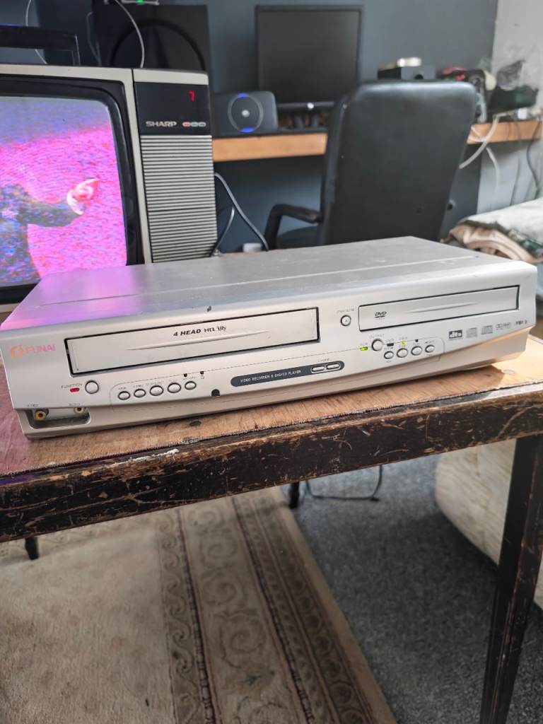 FUNAI VHS VIDEO DVD COMBI PLAYER