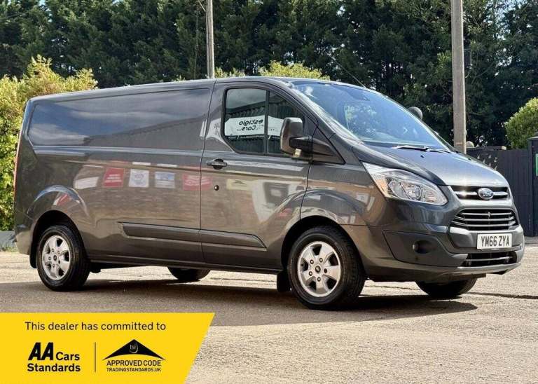 2017 Ford Transit Custom 2.0 TDCi 130ps Low Roof D/Cab Limited Van PANEL VAN DIESEL Manual
