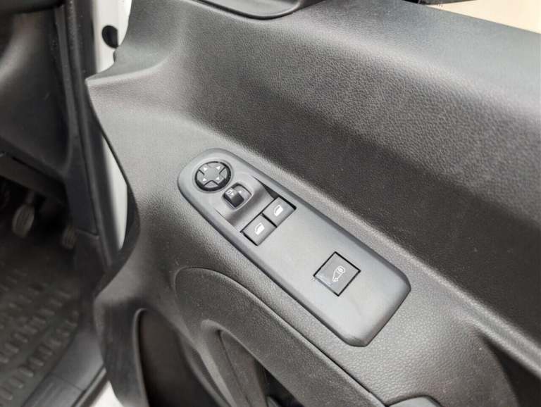 2021 Peugeot Partner 1.5 1.5 BlueHDi 1000 Professional Premium Standard Panel Van 5dr Diesel Man ...