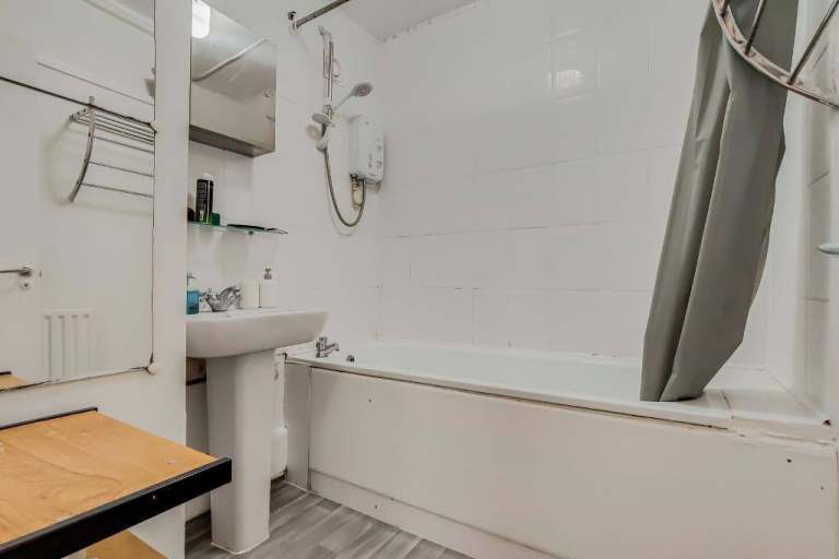 🏡 Modern Double Room – Stratford 🏡🗝