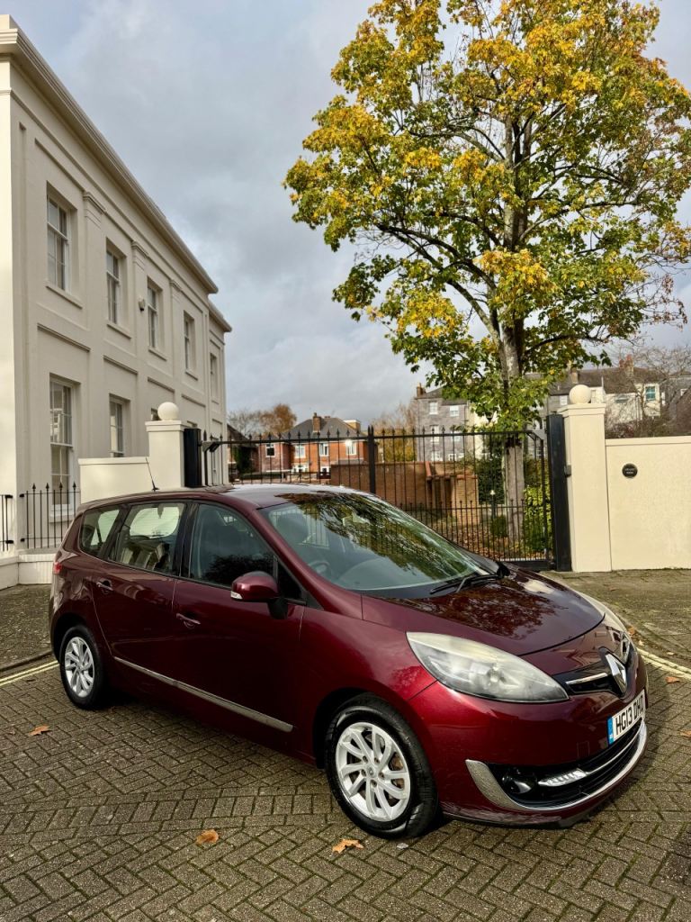 Renault, GRAND SCENIC, MPV, 2013, Semi-Auto, 1461 (cc), 5 doors