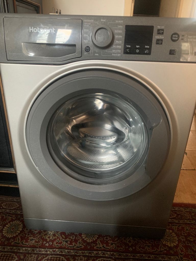 Hotpoint 7kg Washing Machine - NSWM743U